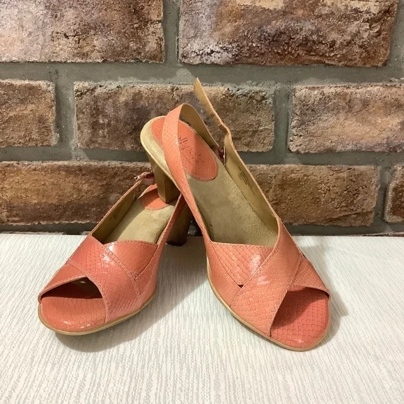 SOFTSPOTS Coral Patent Leather Slingback Sandals - Picture 2 of 12